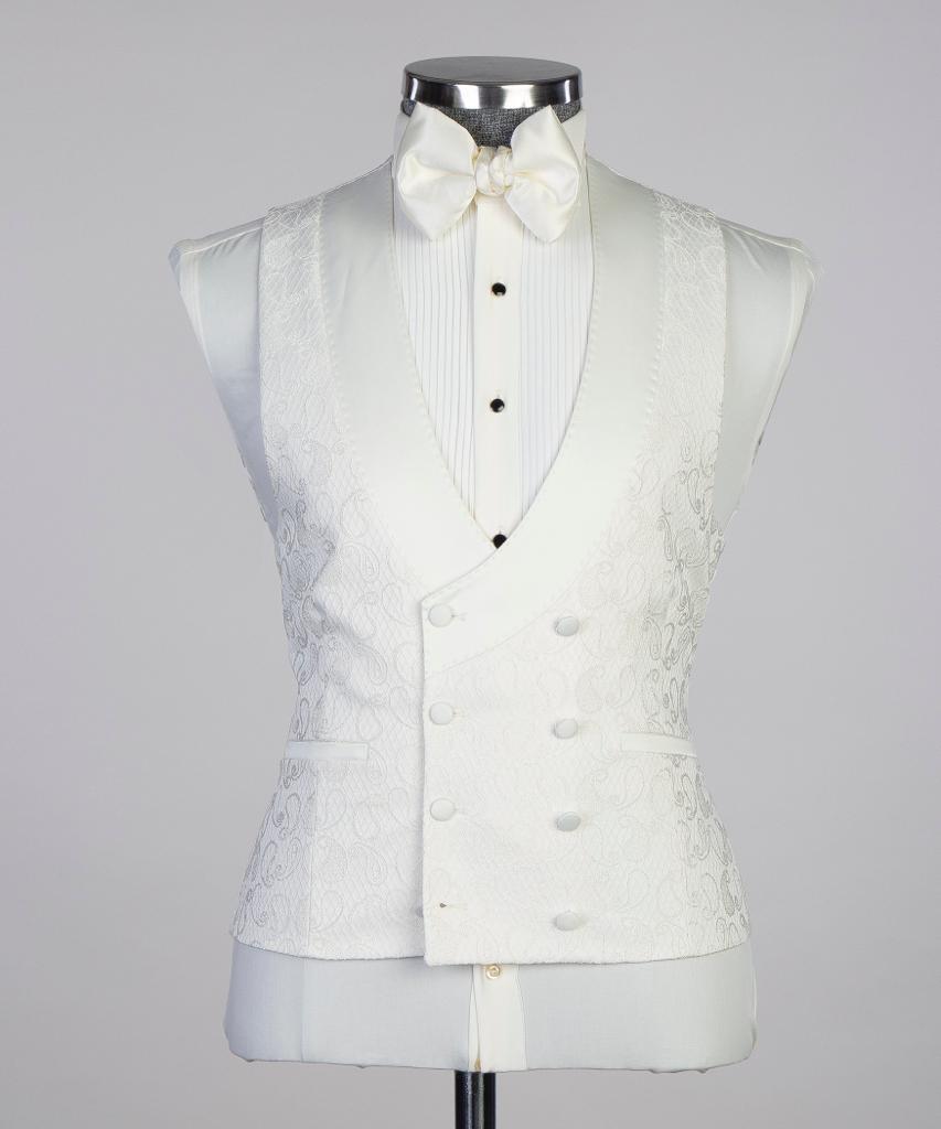 46R - Cream Tux - FS
