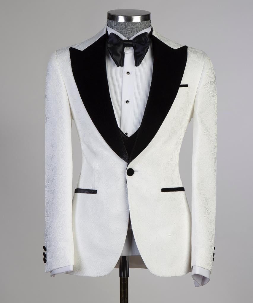44R - Bold Tux - FS