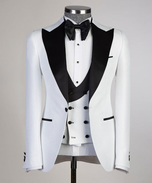 38R - Bold Tux - FS