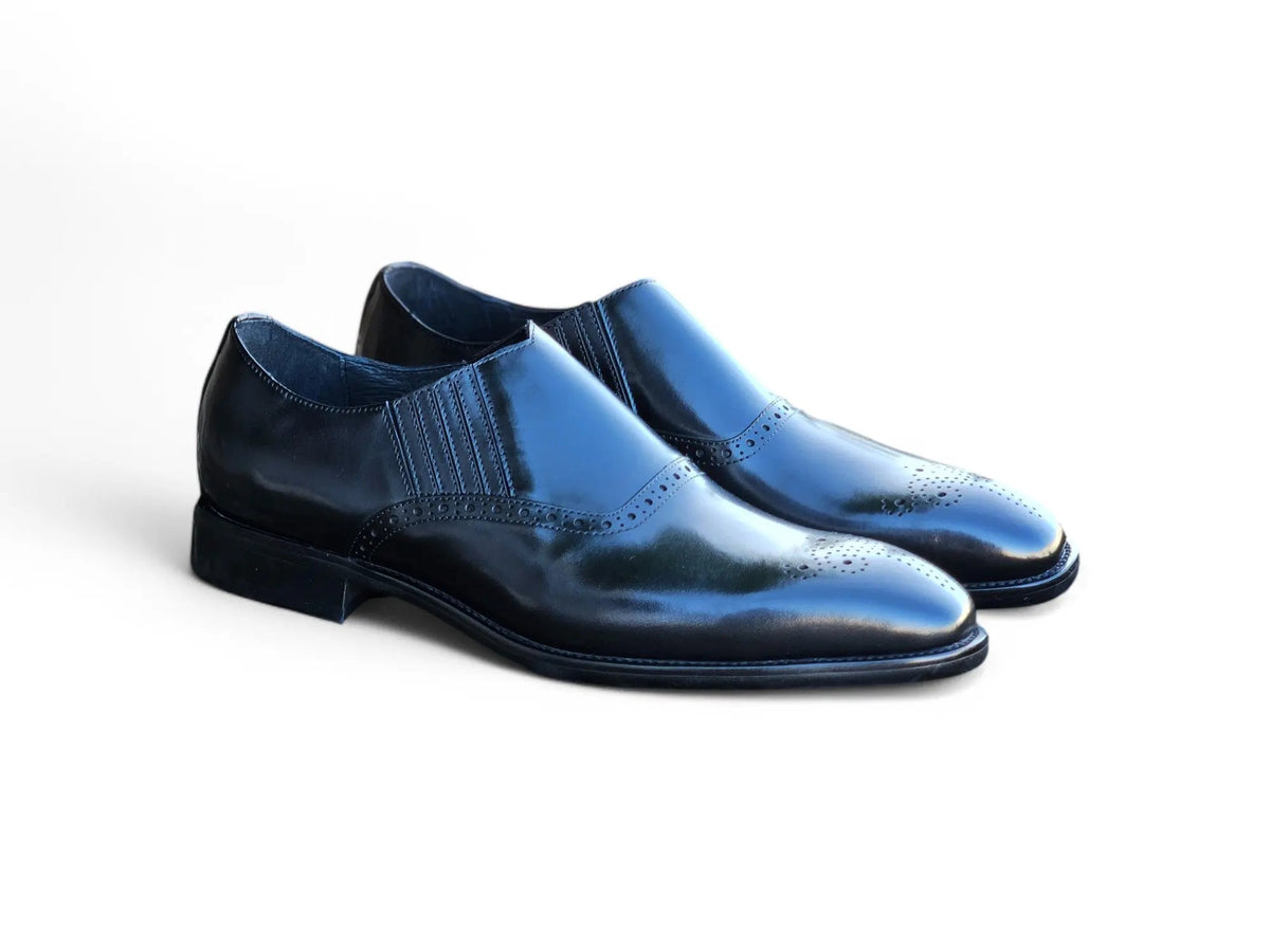 Slip-on Loafer with medallion