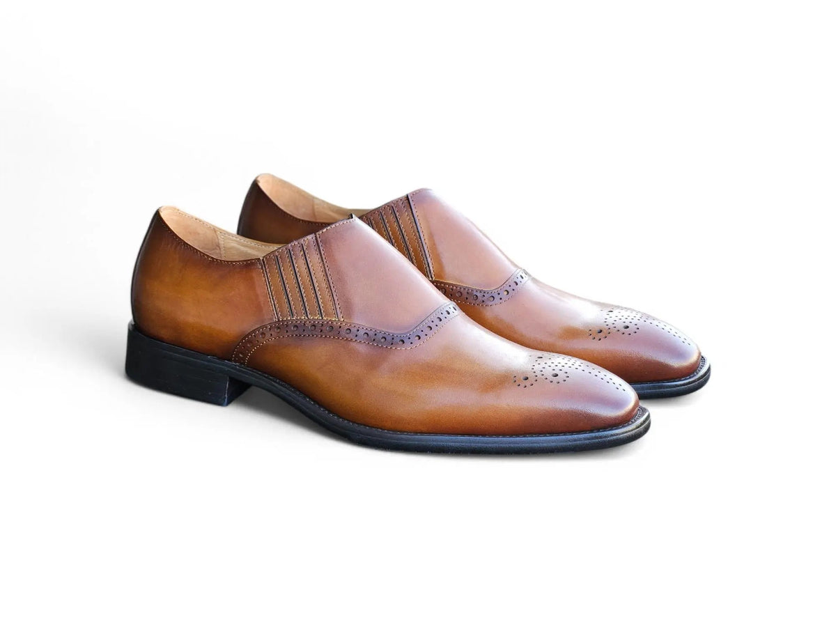 Slip-on Loafer with medallion