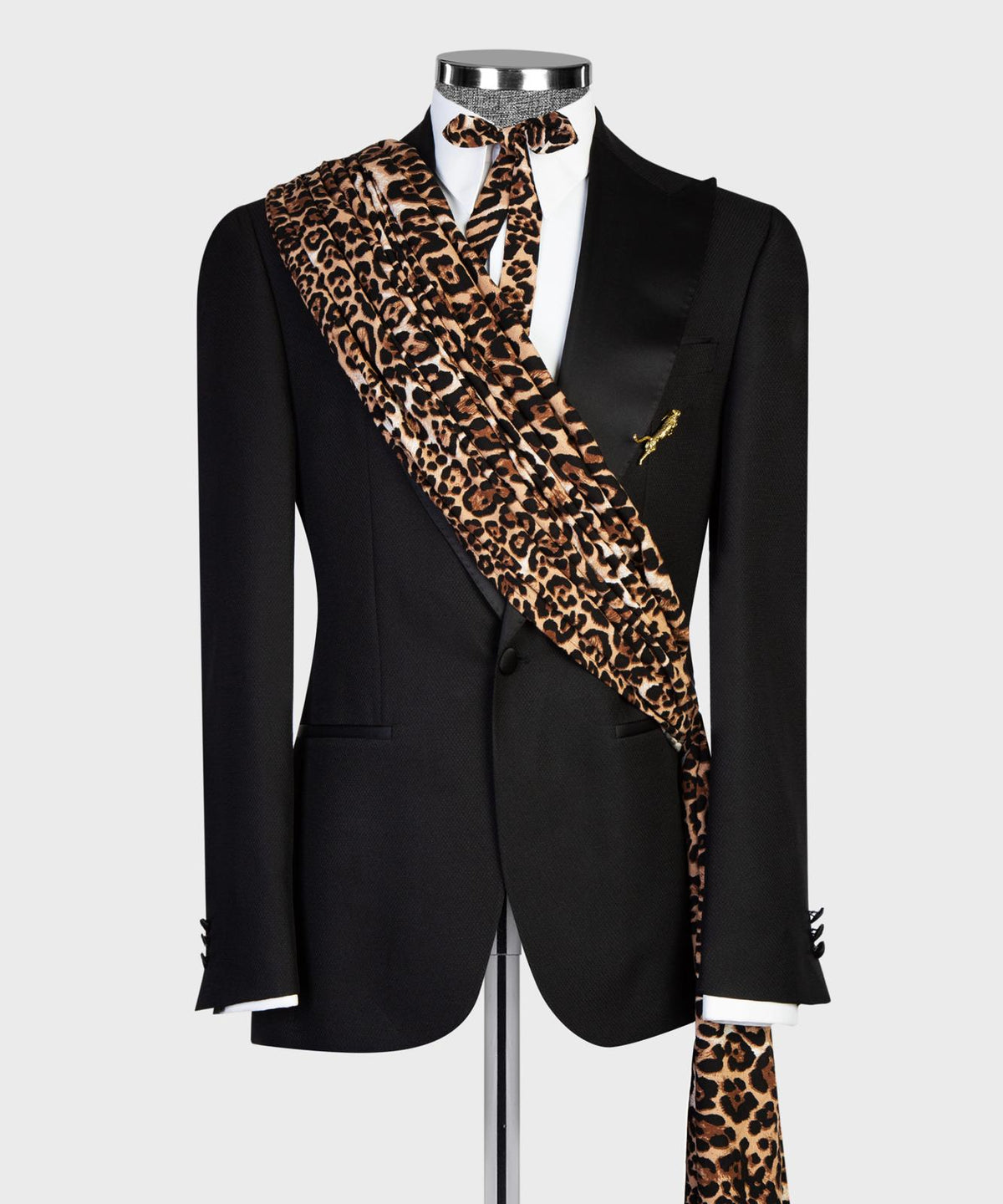 Savage Elegance Leopard Tuxedo – view 3