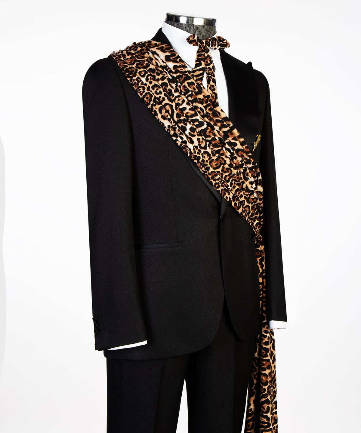Savage Elegance Leopard Tuxedo – view 4