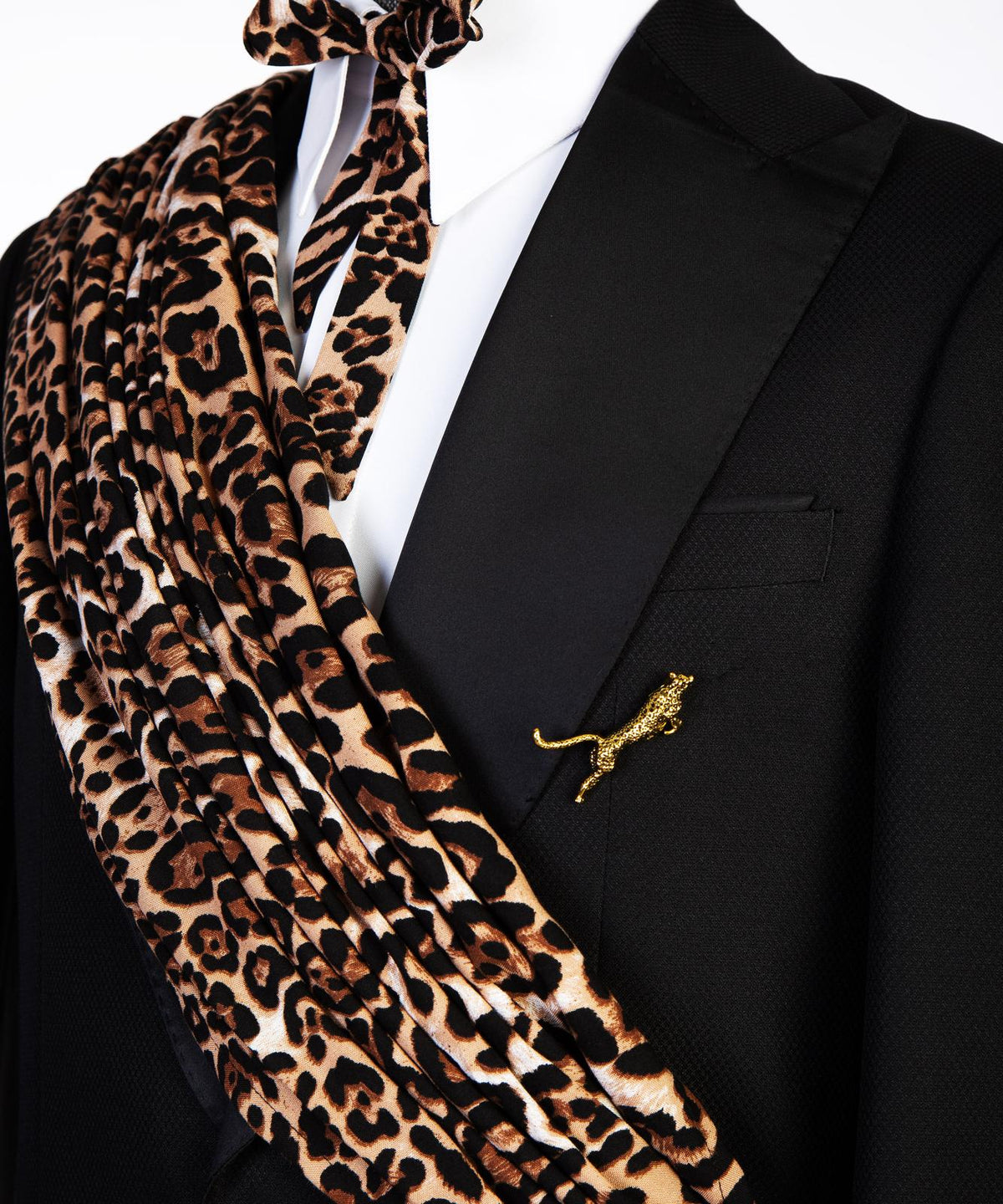 Savage Elegance Leopard Tuxedo – view 5