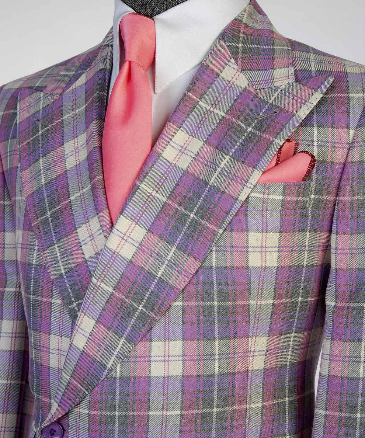 Jaegen purple and ivory tartan double-breasted suit – lapel detail