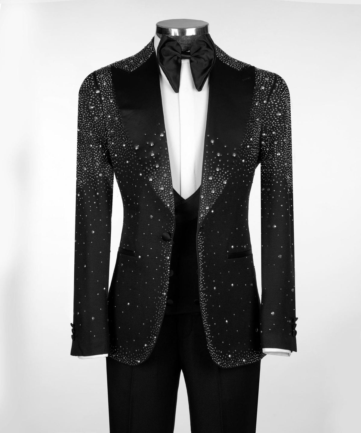 Silver Contour Tuxedo